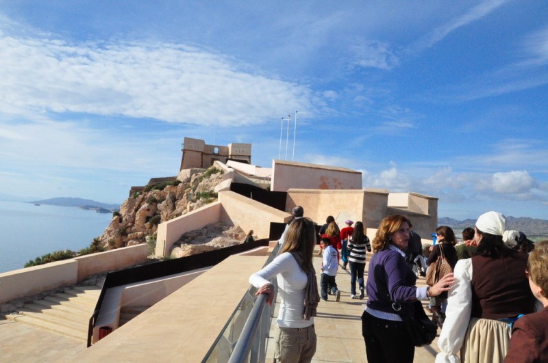<span style='color:#780948'>ARCHIVED</span> - Sunday 8th September FREE guided theatrical tour of 脕guilas