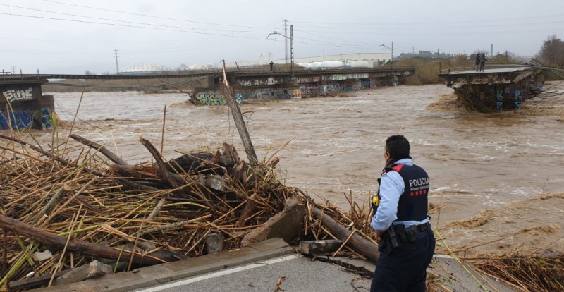 <span style='color:#780948'>ARCHIVED</span> - Storm Gloria death toll in Spain rises to 13