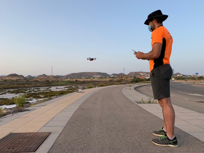 <span style='color:#780948'>ARCHIVED</span> - 5 new drone vigilance pilots qualify in Aledo as fire season hots up