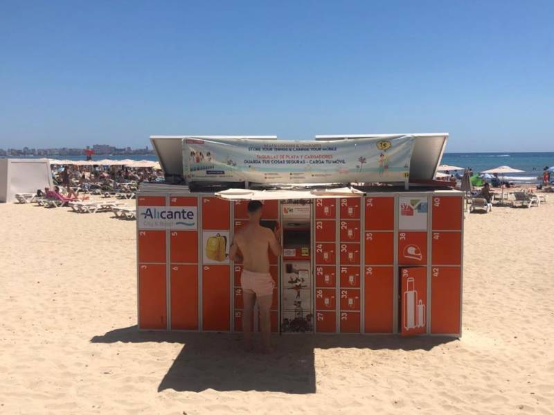 <span style='color:#780948'>ARCHIVED</span> - Discover the Costa Blanca beach that has a genius way to keep your belongings safe