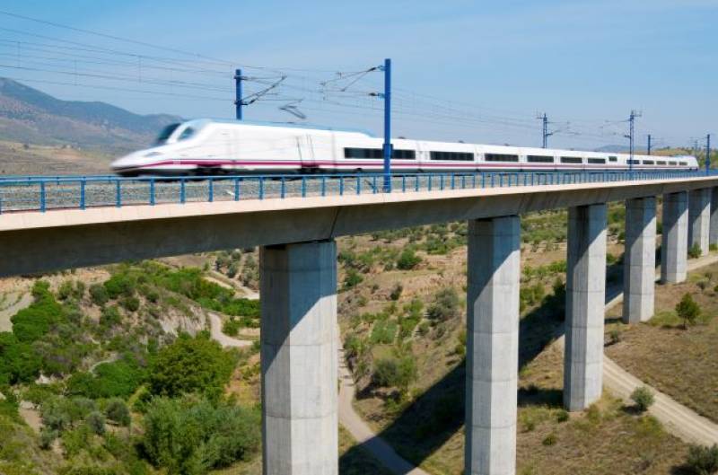 Important changes to the Murcia-Madrid rail connection: no trains through Archena and buses straight to Albacete