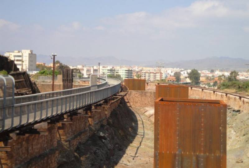 <span style='color:#780948'>ARCHIVED</span> - April 23 Free Mr Gillman and the Railways guided tour of Aguilas IN ENGLISH