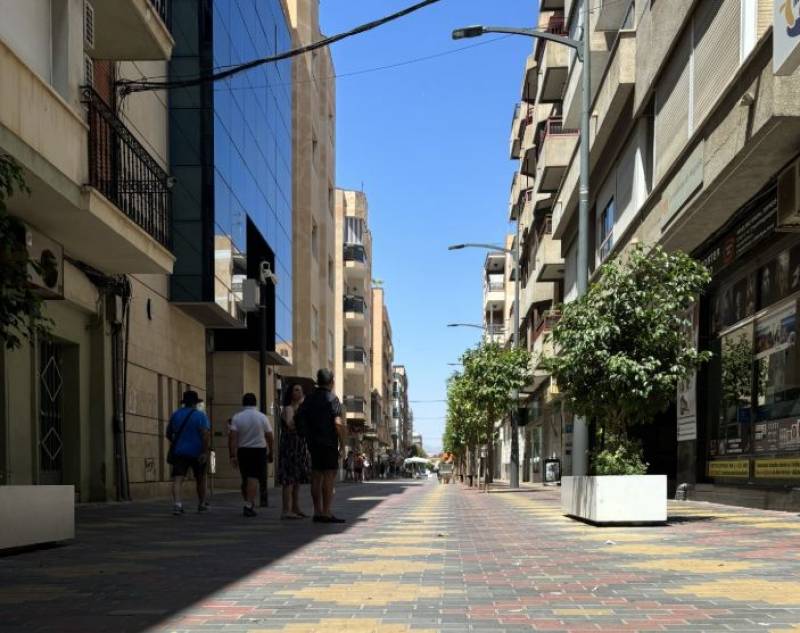 Águilas installs more shady spaces to deal with summer heat