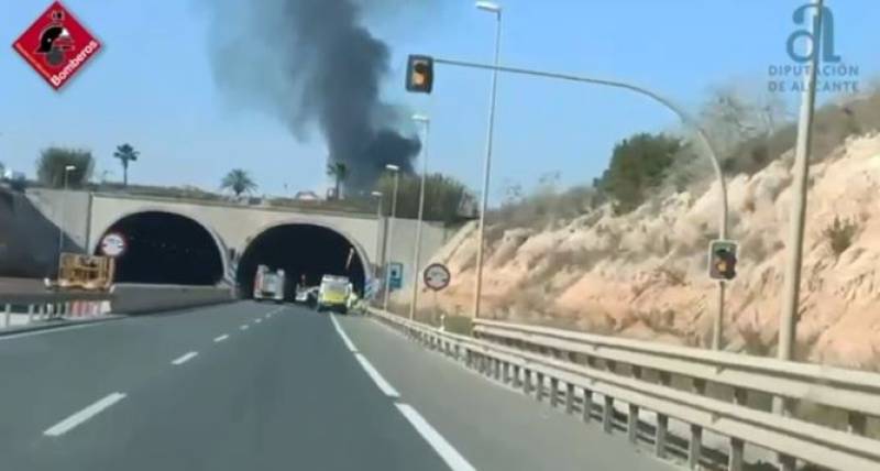 VIDEO: Driver killed in Costa Blanca tunnel explosion