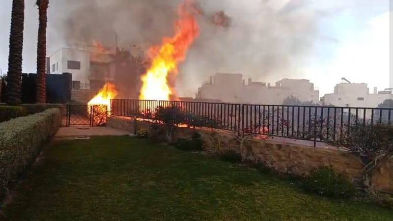Dozens evacuated as wildfire threatens homes near Orihuela Costa golf resort