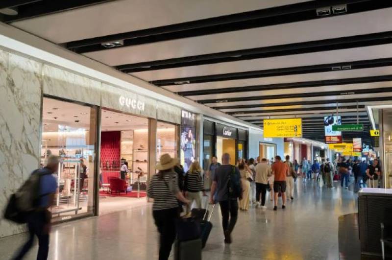 Tech glitch brings all UK airports to a grinding halt