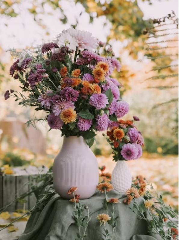 Autumn blooms and warm scents at Garden Boutique florists, Mazarrón